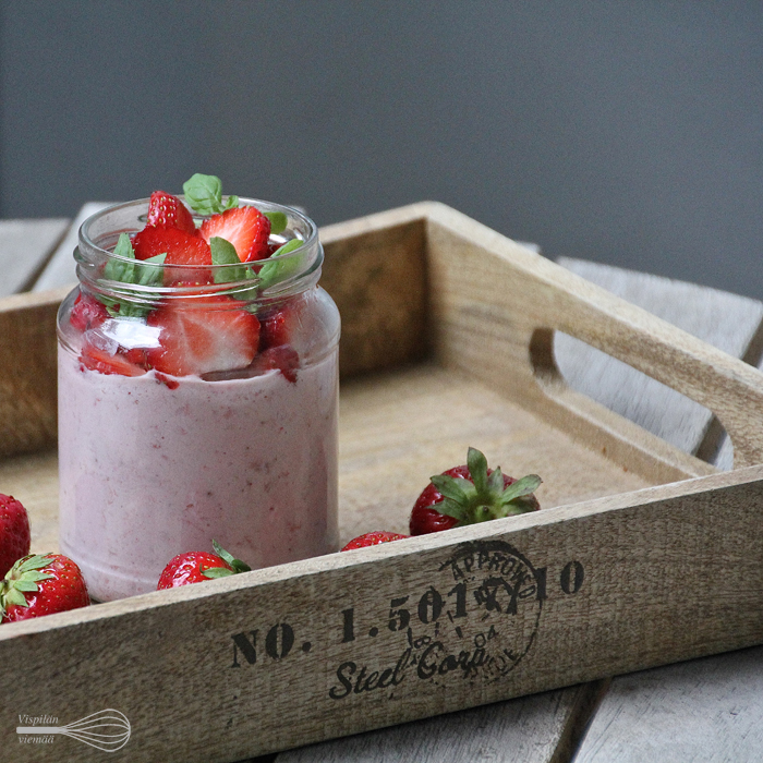 vispilän_viemää_mansikkatuorepuuro