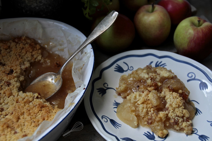 vispilän_viemää_ruusuinen_omenapaistos