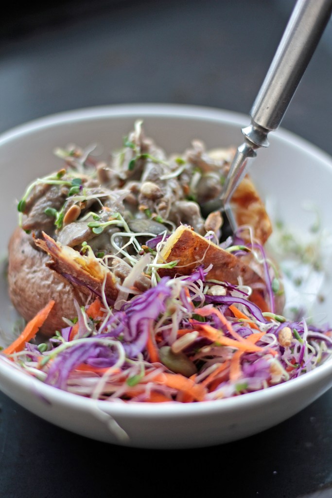 vispila%cc%88nviema%cc%88a%cc%88_raastesalaatti_uuniperuna1